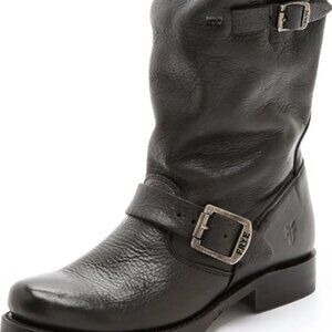 Frye Veronica Short